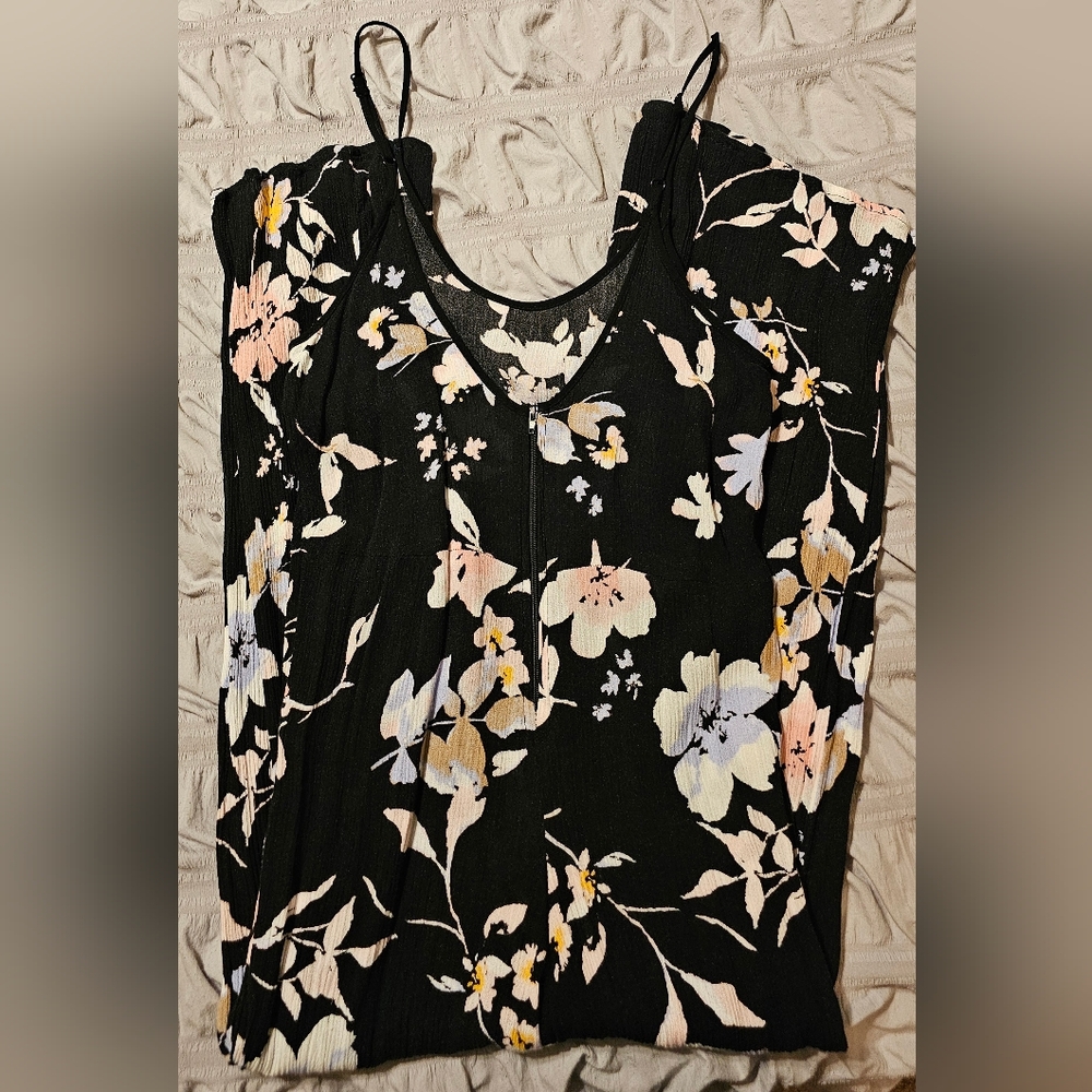 Sheer Pattern Jumpsuit - Picture 3 of 4